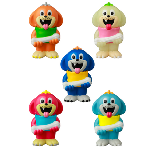 Five VAG 43 — Uluru vinyl figurines by Medicom (JP) stand upright, each colorful cartoon dog holding a different colored rolled towel, set against a plain white background.