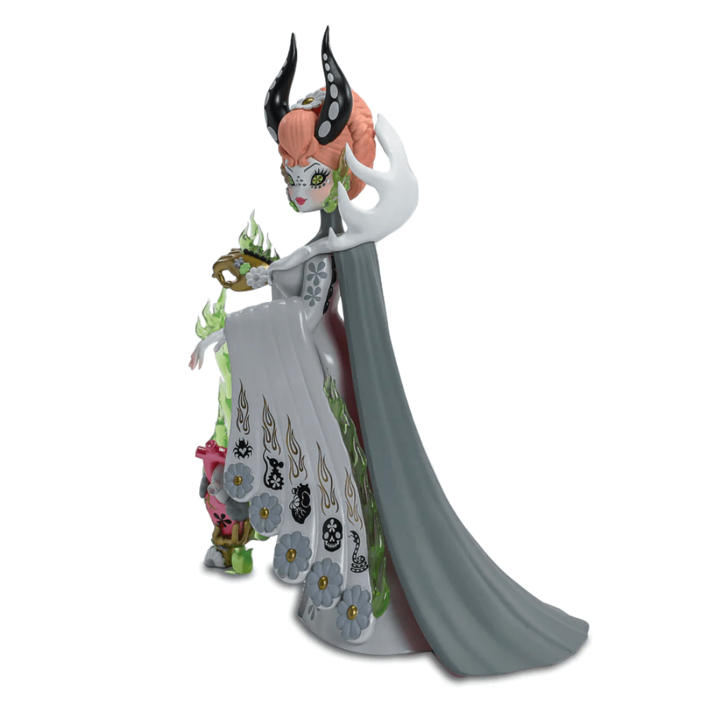 A Kidrobot Junko Mizuno - Witch Queen 8
