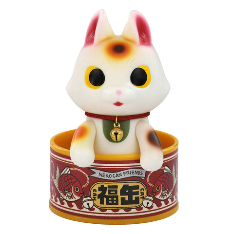 The Saba Lucky Cat from Konatsuya (JP) features a detailed design with a bell collar, sitting elegantly in a red and yellow container labeled "Cat Can Friends.