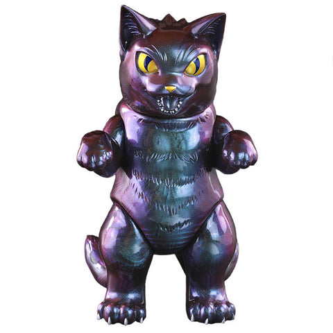 The Daioh Negora — Polarized Purple/Navy by Konatsuya (JP) is a toy figurine featuring sharp claws, large yellow eyes, and a shiny dark purple surface.