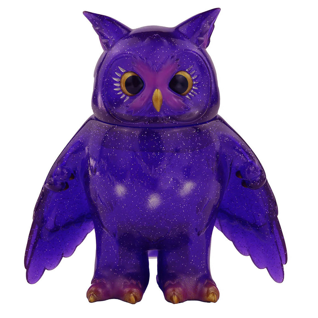 This charming Fukurous — Night Sky owl figurine by Konatsuya (JP) boasts large eyes and a textured, shiny finish, reminiscent of a classic Konatsu design.