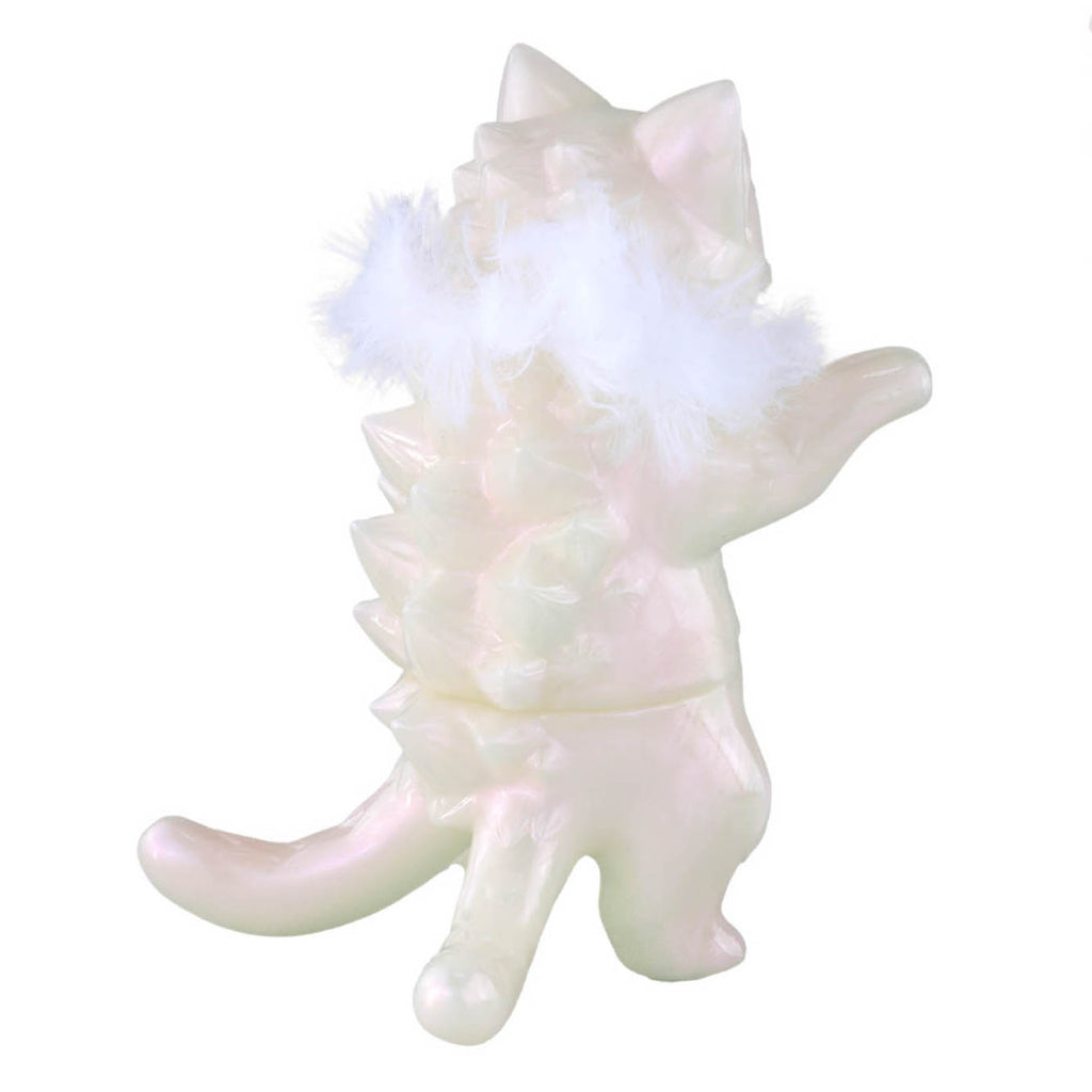 The Konatsuya (JP) Negora — Snow Pearl figure, featuring iridescent spikes and white, fluffy wings, stands upright against a plain background.